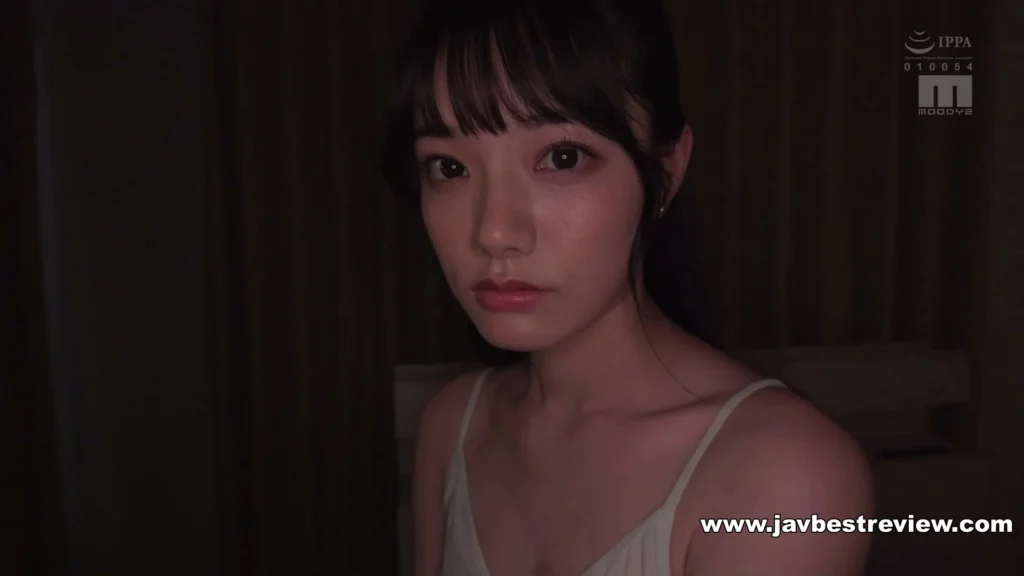 MIDV-640 Would You Like To Have Another Drink At Home, Senpai? She Falls In Love With The Temptation Of A Junior Female Employee In Pantyhose. She Is Teased By Whispering Dirty Words And Giving A Hand Job, And Her Sensitivity Increases. Even After The First Episode, She Continues To Have Sex For 17 Times. Rena Miyashita