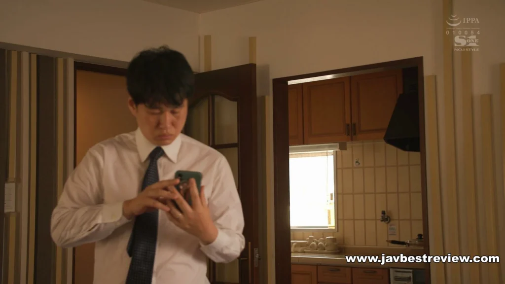 SONE-053 The Neighbor Of The Apartment We Moved Into Was An Unfaithful Ex-boyfriend...Riri Nanatsumori, A Newlywed Wife Who Is Seduced And Seduced By Her Past, And Ends Up Cumming With Someone Else's Dick Next To Her Husband.