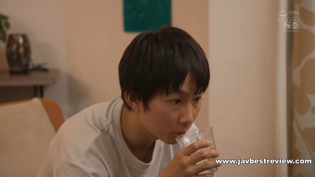 SONE-053 The Neighbor Of The Apartment We Moved Into Was An Unfaithful Ex-boyfriend...Riri Nanatsumori, A Newlywed Wife Who Is Seduced And Seduced By Her Past, And Ends Up Cumming With Someone Else's Dick Next To Her Husband.