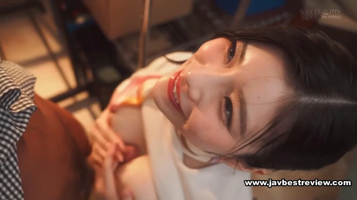 STARS-979 A Beautiful Hotelier's Secret Hobby Is Seducing Customers Who Have Wives Or Lovers By Whispering Dirty Words And Seducing Them. Rei Kamiki
