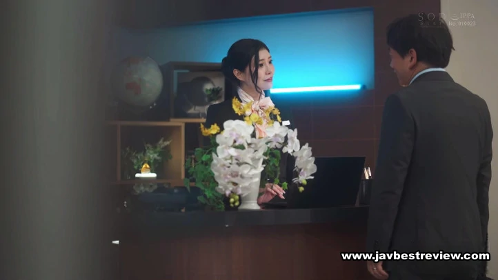 STARS-979 A Beautiful Hotelier's Secret Hobby Is Seducing Customers Who Have Wives Or Lovers By Whispering Dirty Words And Seducing Them. Rei Kamiki