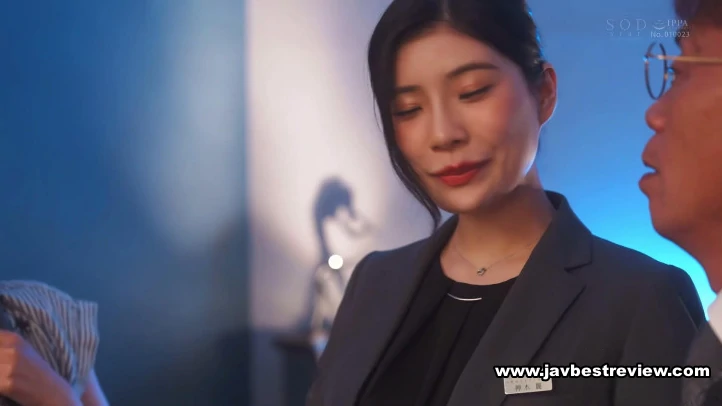 STARS-979 A Beautiful Hotelier's Secret Hobby Is Seducing Customers Who Have Wives Or Lovers By Whispering Dirty Words And Seducing Them. Rei Kamiki