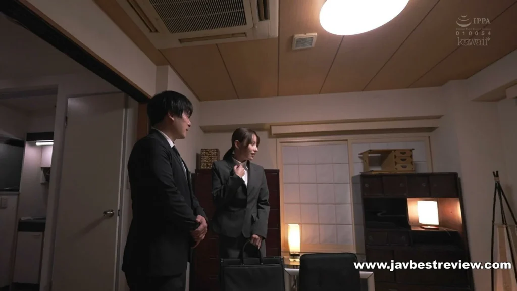 1507 CAWD-639 Confinement, Training, Pity, And Pity On A Middle-aged Man With A Strange Odor In The Neighbor's Garbage Room... A Legal Trainee Mayuki Itou Who Was Given 55 Continuous Vaginal Cum Shots Without Pulling Out (Blu-ray Disc)