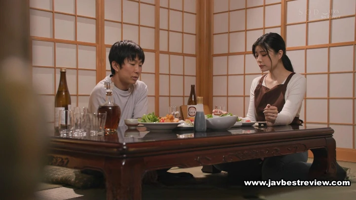 STARS-947 A Beautiful Wife Who Runs A Vacation Rental Is Provoked By A Guest And Has NTR Sex. I Got Addicted To It And Had Sex For 3 Nights And 4 Days Hidden From My Husband Rei Kamiki
