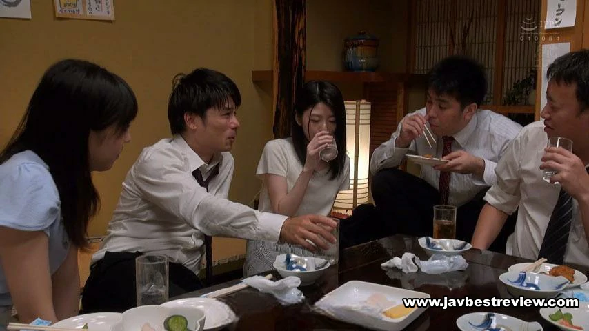 MEYD-453 Bōnenkai NTR ~ A Picture Where A Wife Who Can Not Drink Even A Single Drop Can Not Refuse The Boss's Refusal To Be Refused And Cummed Inside ~ Arisaka Miyuki