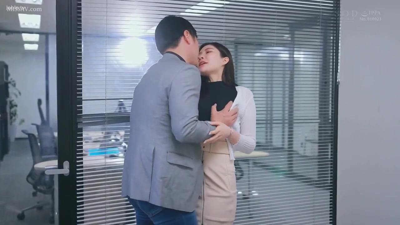 D:\jav best review\1050~1099\1083 zhi文 done\新建文件夹\STARS-894 女朋友的变态脸只有我自己知道在公司里以美丽著称的K桑还有秘密的办公室恋情人们认为她是\Image975.jpg