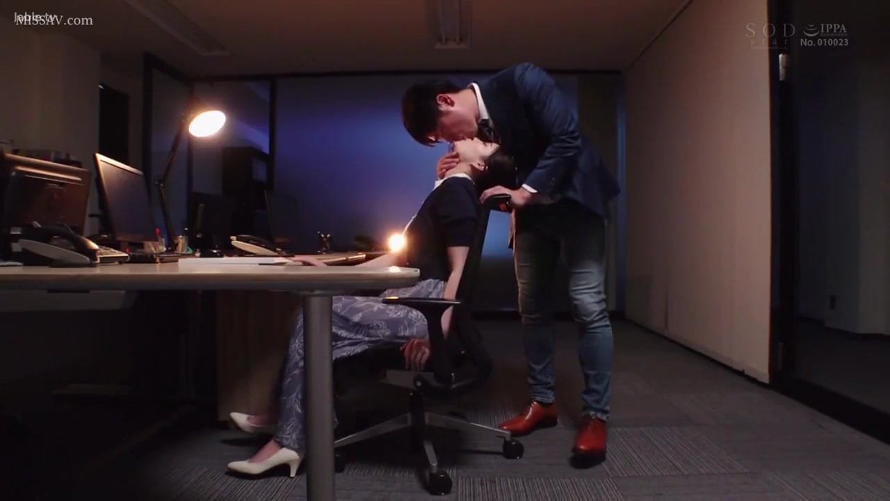 D:\jav best review\1050~1099\1083 zhi文 done\新建文件夹\STARS-894 女朋友的变态脸只有我自己知道在公司里以美丽著称的K桑还有秘密的办公室恋情人们认为她是\Image1708.jpg